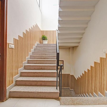 Отель Super Townhouse Kachnar House Vikas Nagar Hasanganj Экстерьер фото
