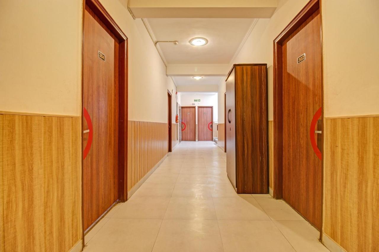 Отель Super Townhouse Kachnar House Vikas Nagar Hasanganj Экстерьер фото