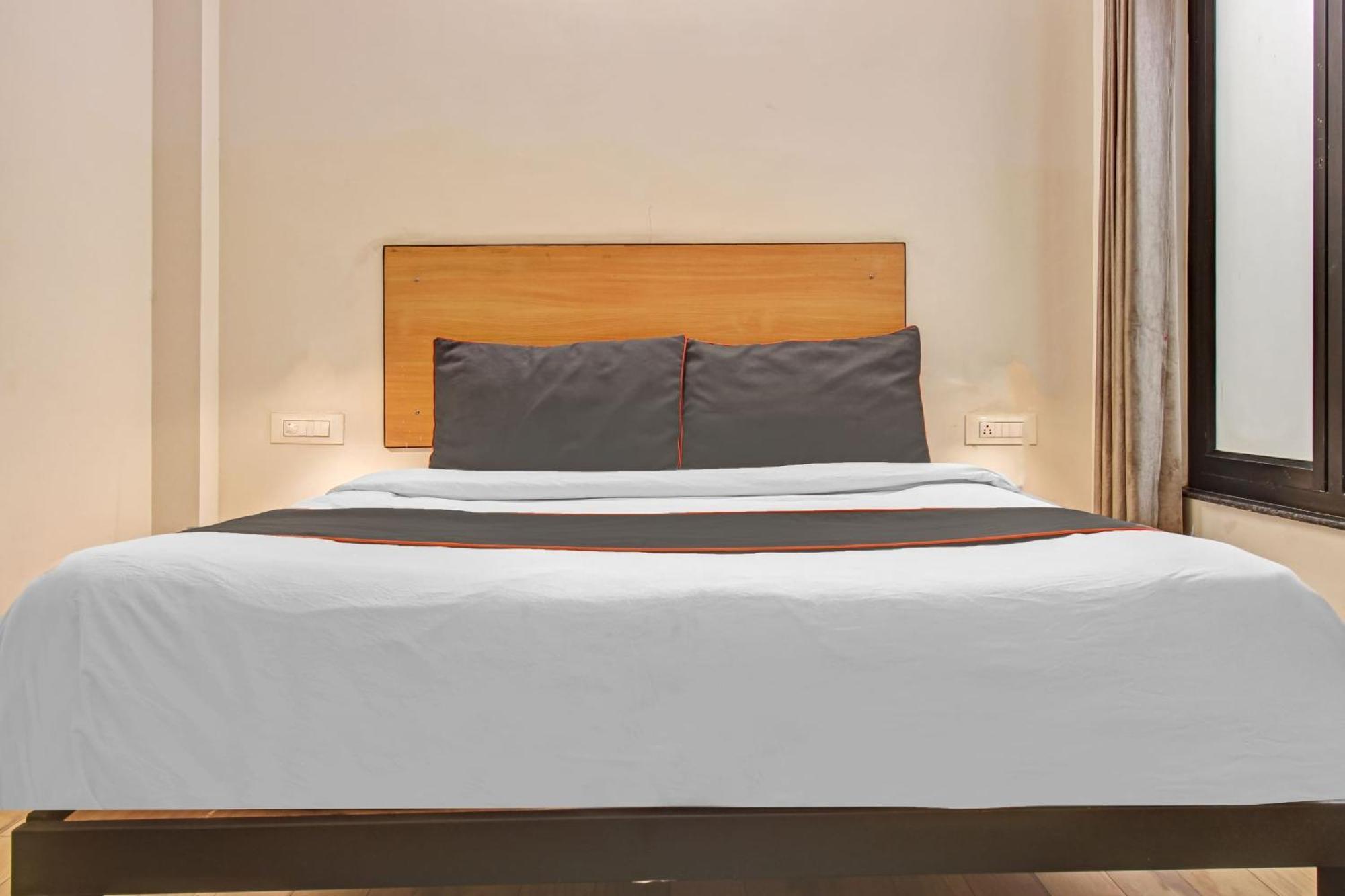 Отель Super Townhouse Kachnar House Vikas Nagar Hasanganj Экстерьер фото